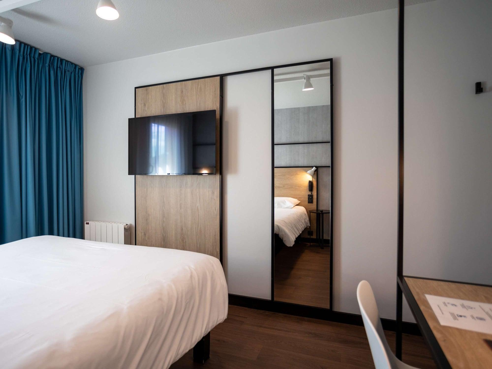 Ibis Saint-Lo Hotel Exterior photo