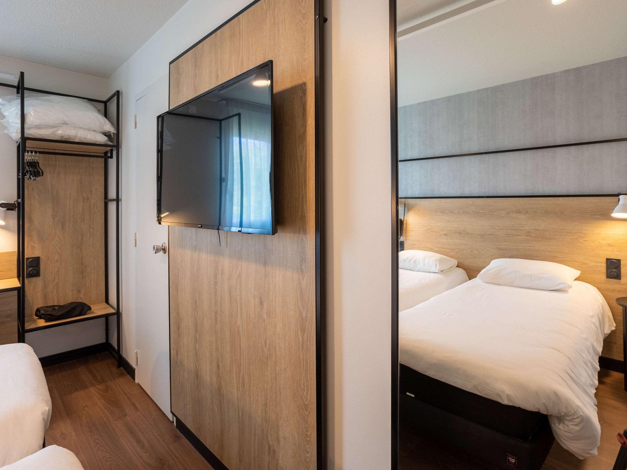 Ibis Saint-Lo Hotel Exterior photo