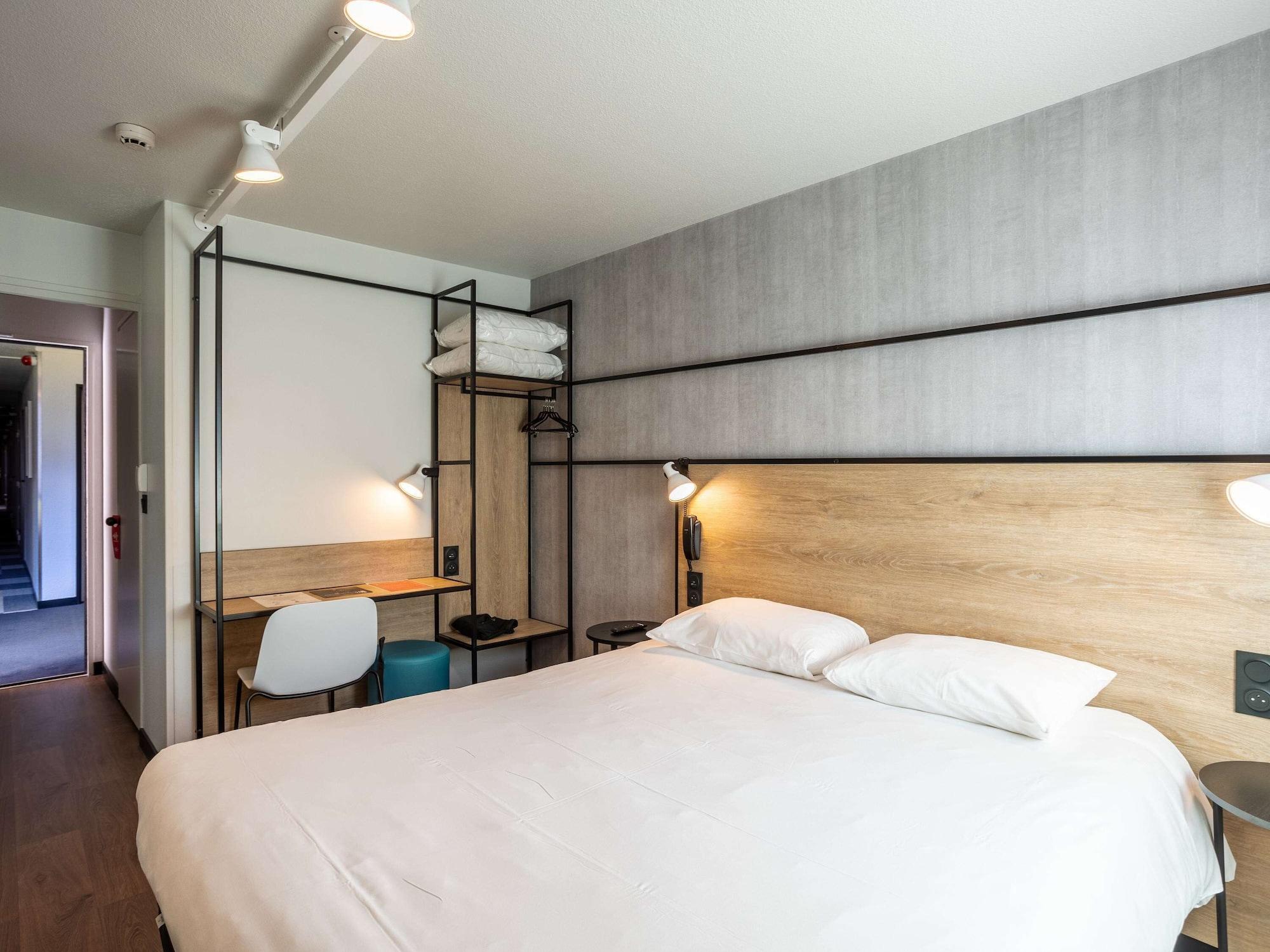 Ibis Saint-Lo Hotel Exterior photo