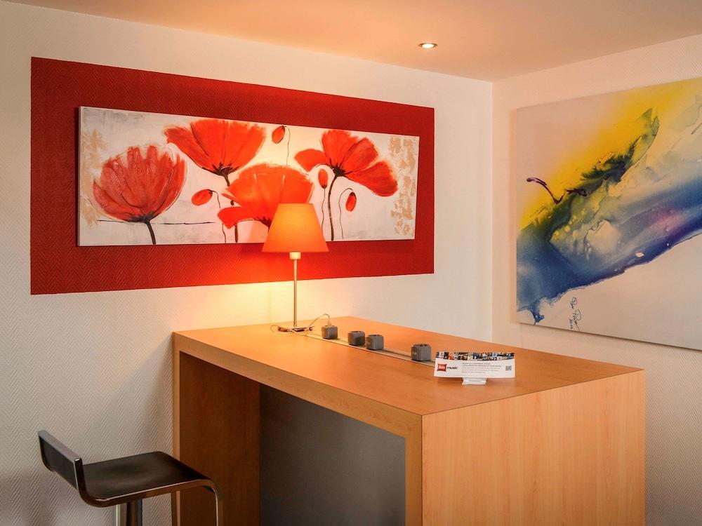 Ibis Saint-Lo Hotel Exterior photo