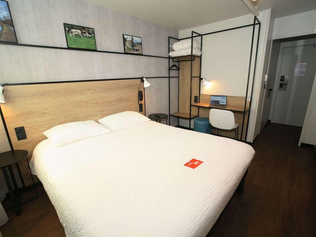Ibis Saint-Lo Hotel Room photo