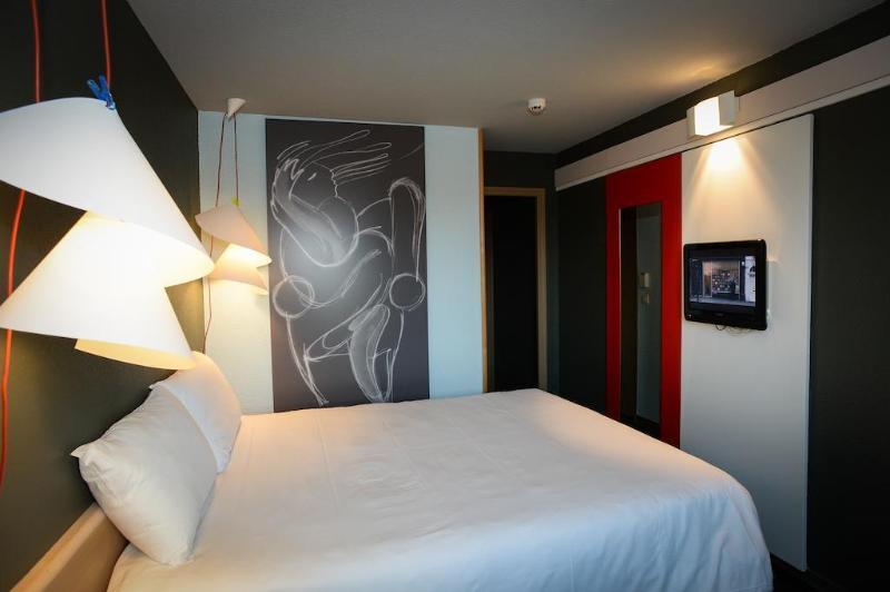 Ibis Saint-Lo Hotel Exterior photo